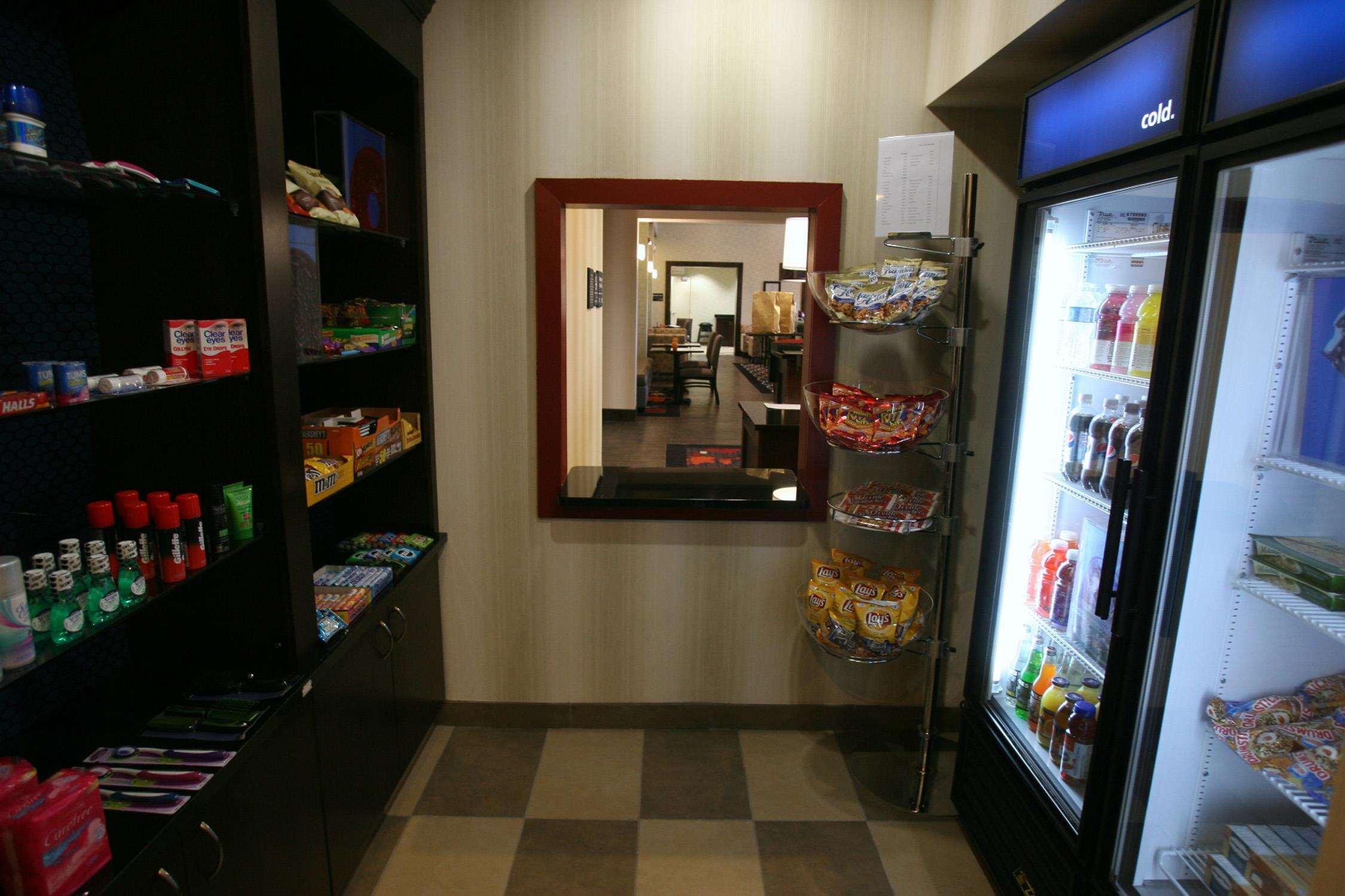 Hampton Inn & Suites Red Deer Penhold Servizi foto
