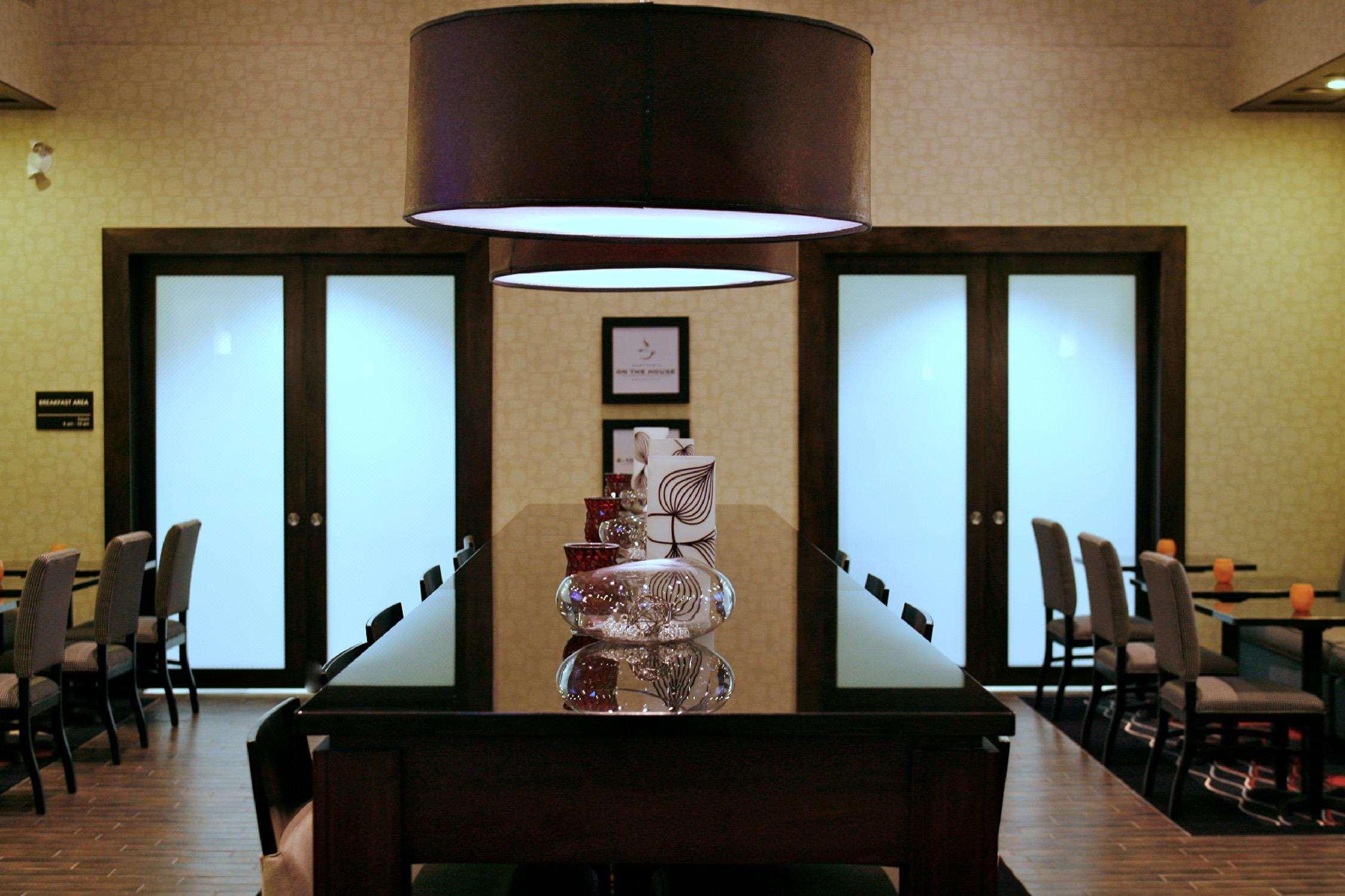 Hampton Inn & Suites Red Deer Penhold Ristorante foto