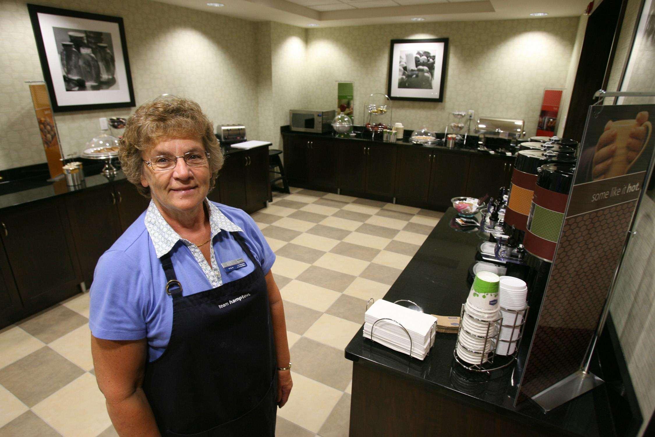 Hampton Inn & Suites Red Deer Penhold Ristorante foto