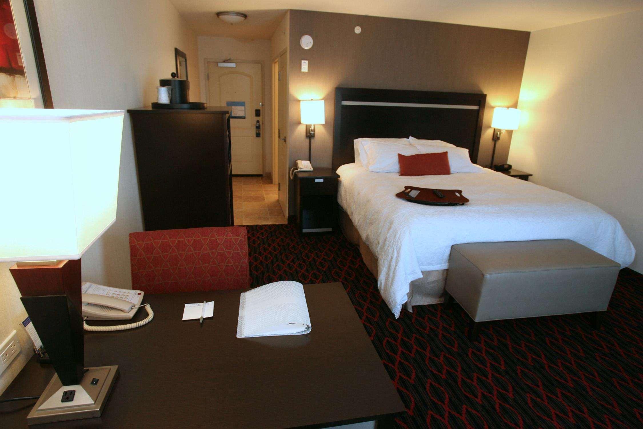 Hampton Inn & Suites Red Deer Penhold Camera foto